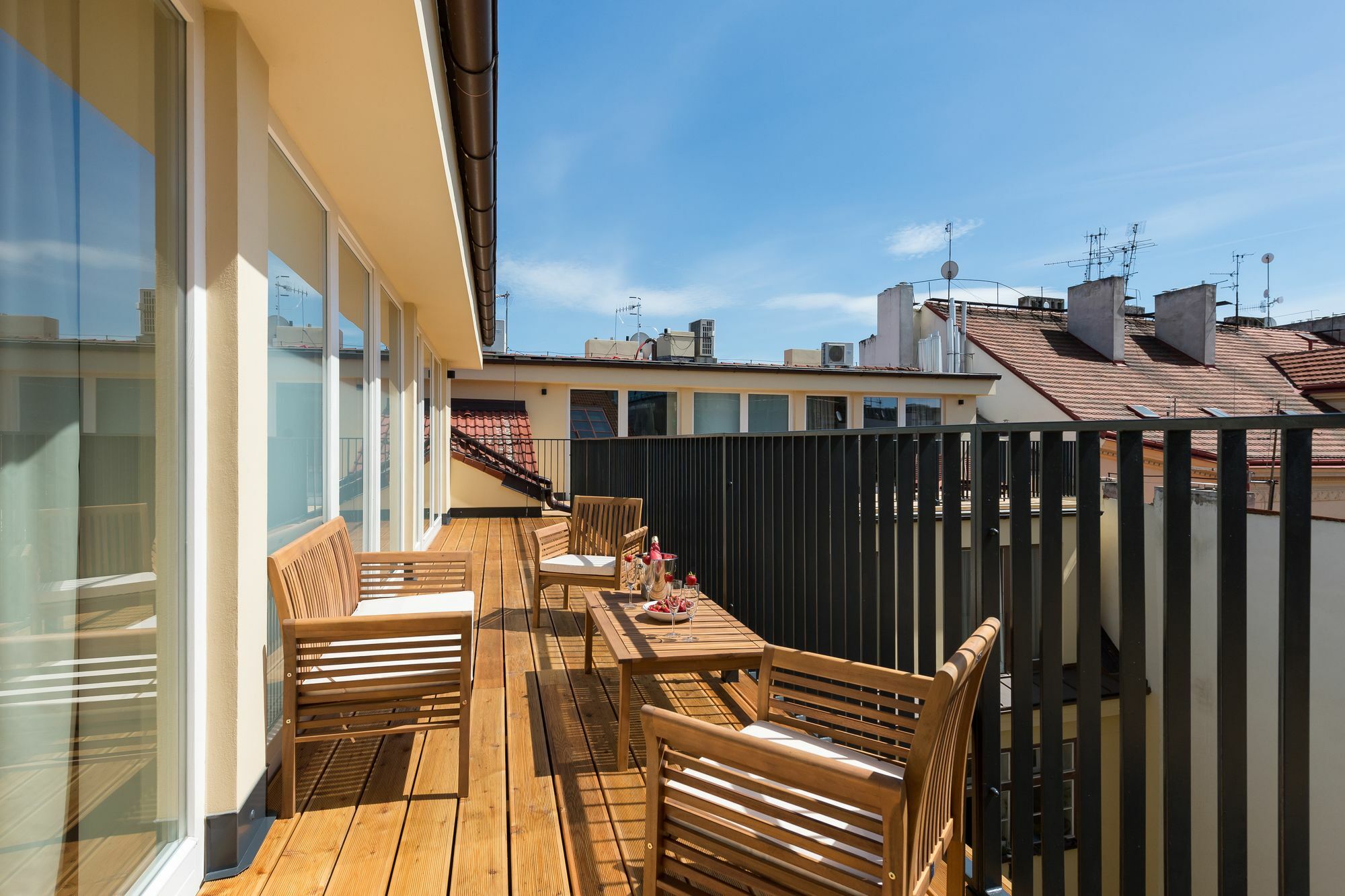 Jindrisska Apartments Praag Buitenkant foto